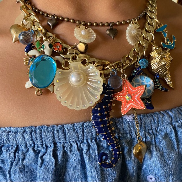 Rare Disney little mermaid Hersey johnson necklace - Picture 2 of 7